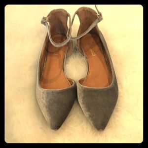 Yoki velvet flats